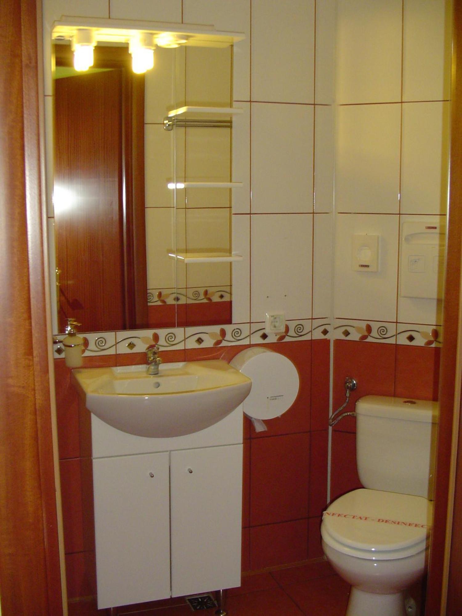 Hotel Europa Ploieşti Buitenkant foto