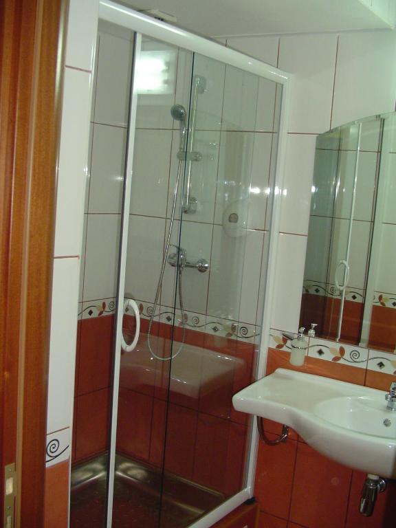 Hotel Europa Ploieşti Kamer foto