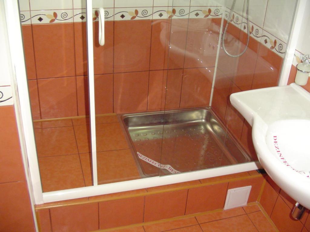 Hotel Europa Ploieşti Kamer foto