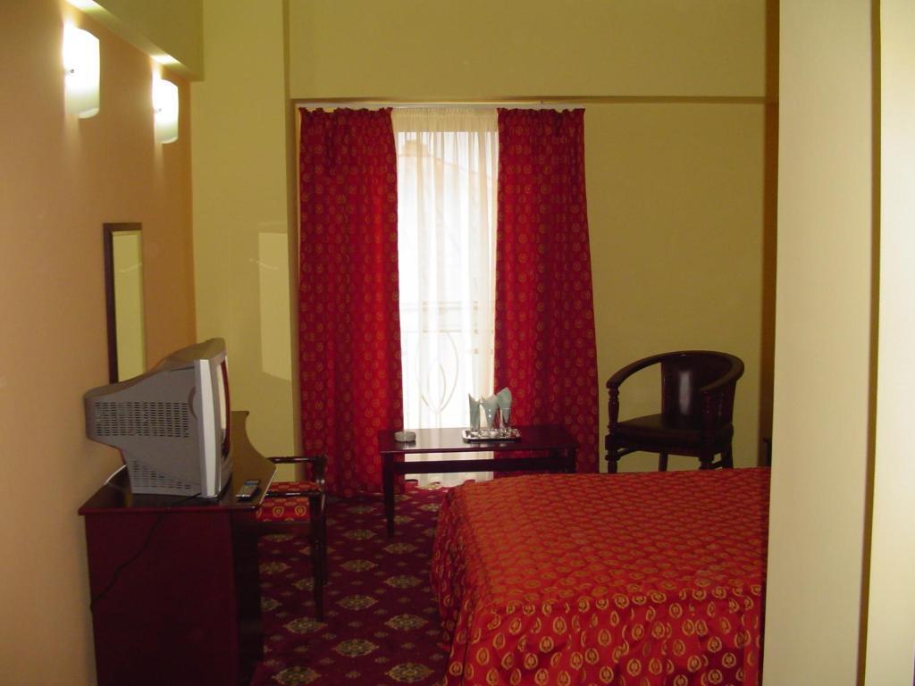 Hotel Europa Ploieşti Kamer foto