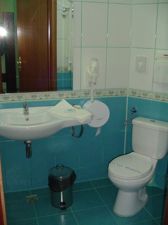 Hotel Europa Ploieşti Kamer foto